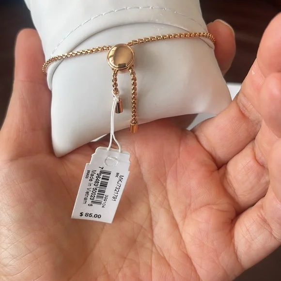 MICHAEL KORS Rose Gold Pave Logo Charm Slider Bracelet MKJ7321791 MKJ7321 NIB - Picture 4 of 6